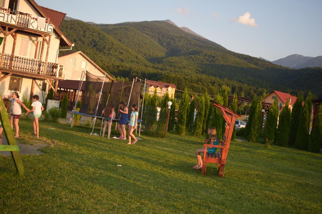 Sîmbăta de Sus 山丘之王旅馆酒店 外观 照片