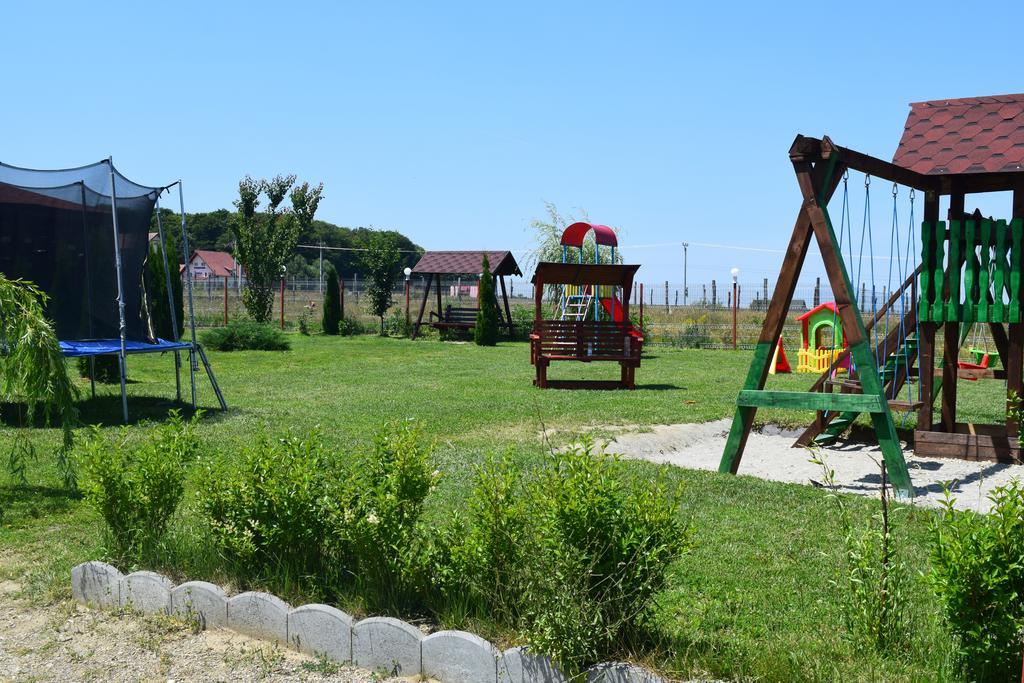 Sîmbăta de Sus 山丘之王旅馆酒店 外观 照片