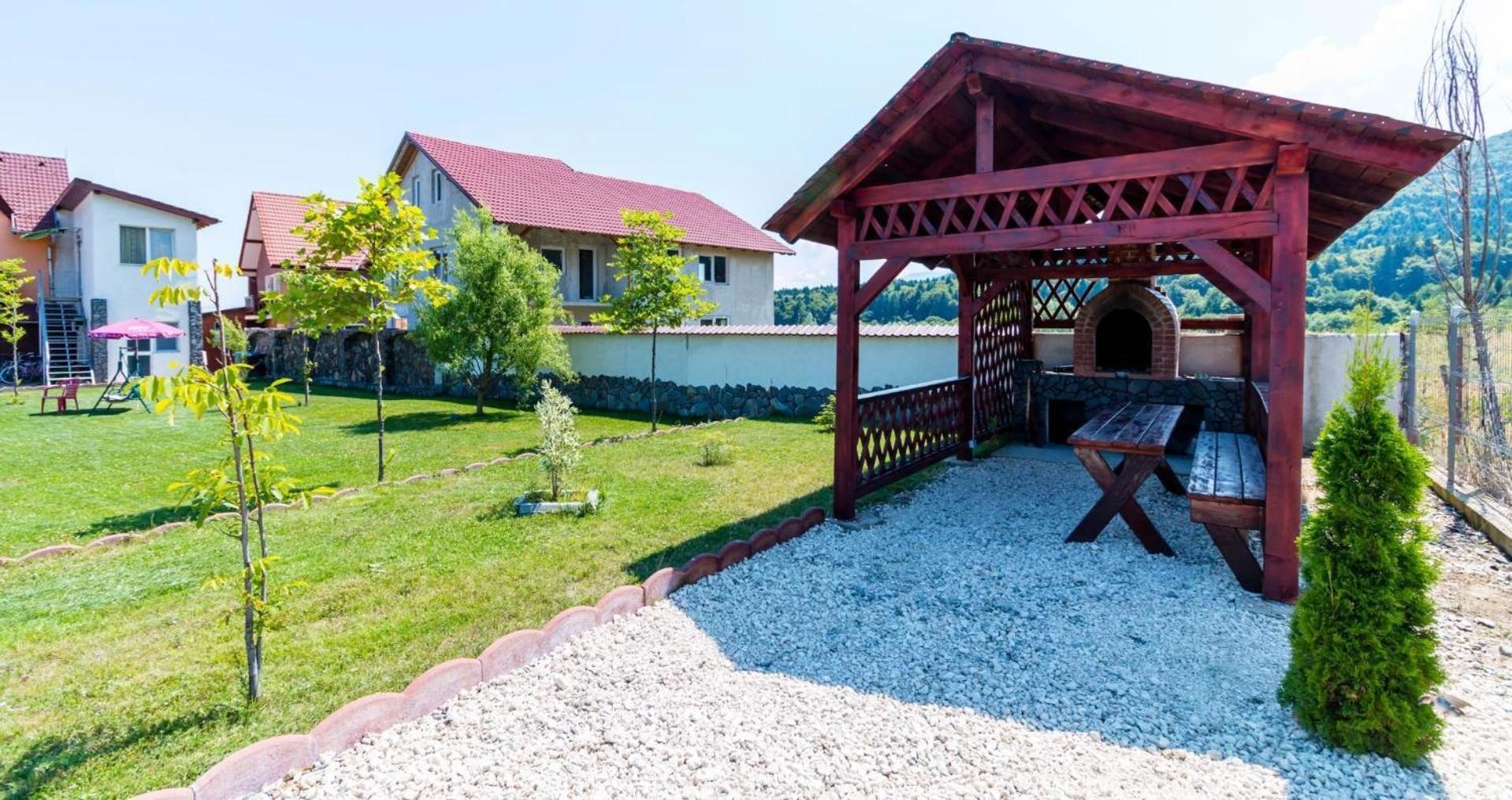 Sîmbăta de Sus 山丘之王旅馆酒店 外观 照片